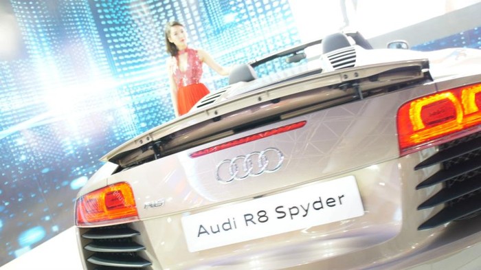 R8 GT Spyder là phiên bản đặc biệt của Audi, toàn thế giới chỉ có 333 chiếc, nó chính thức trình làng tại Pháp vào năm ngoái.